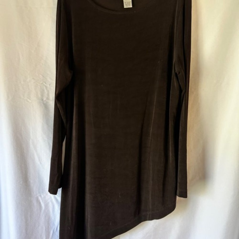 Chicos brown travelers capri set size 2 (12-14)